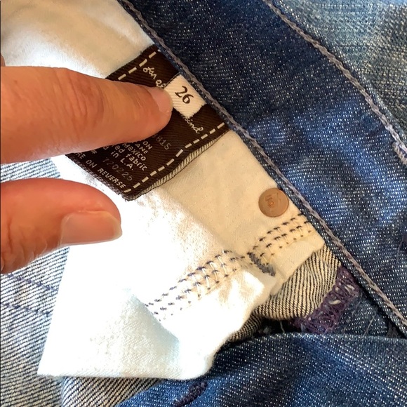 7 For All Mankind denim shorts, size 26 - Picture 5 of 7
